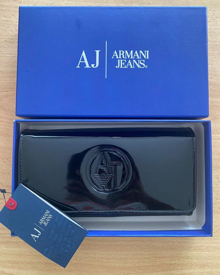 AJ Clutch Bag – Shipment Box Packed