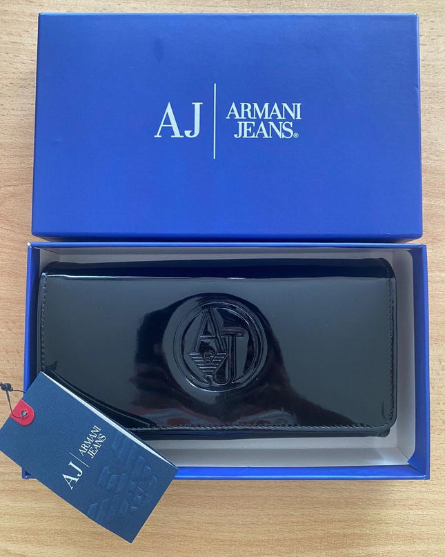 AJ Clutch Bag – Shipment Box Packed