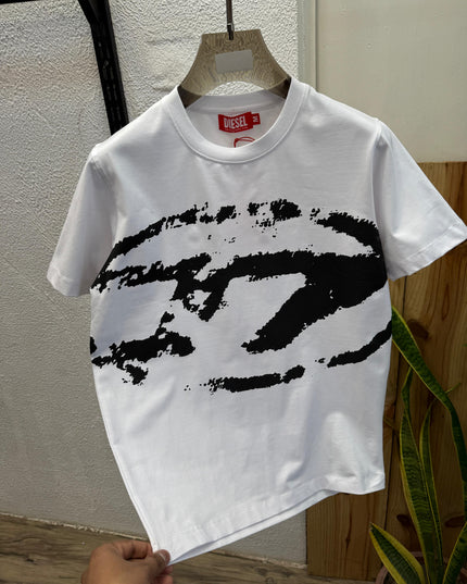 DIESEL | Premium Men’s Graphic Logo T-Shirts – Signature Cotton Crew Neck Streetwear
