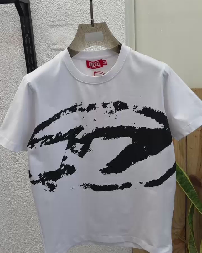 DIESEL | Premium Men’s Graphic Logo T-Shirts – Signature Cotton Crew Neck Streetwear